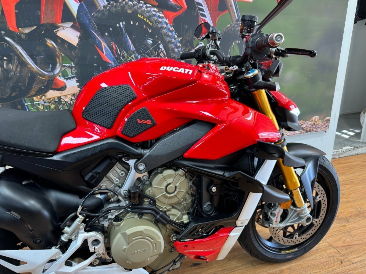 2022 DUCATI STREETFIGHTER V4 S SPORTS
