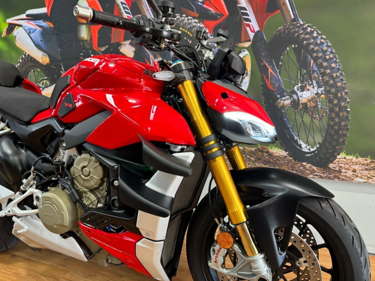 2022 DUCATI STREETFIGHTER V4 S SPORTS