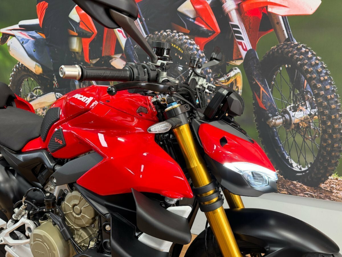 2022 DUCATI STREETFIGHTER V4 S SPORTS