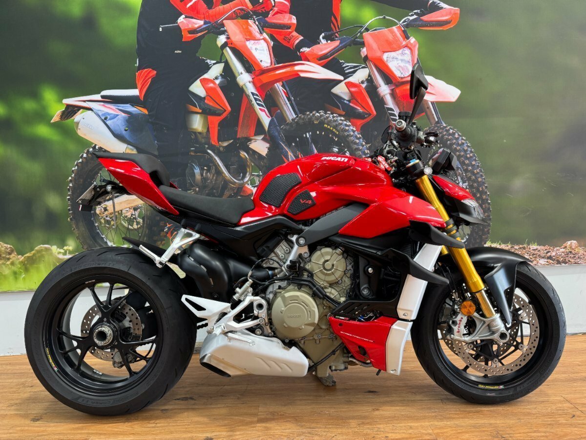 2022 DUCATI STREETFIGHTER V4 S SPORTS