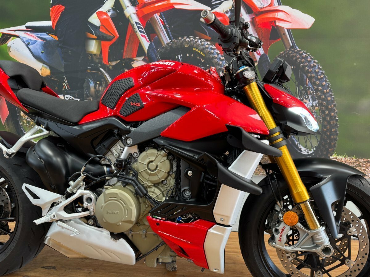 2022 DUCATI STREETFIGHTER V4 S SPORTS