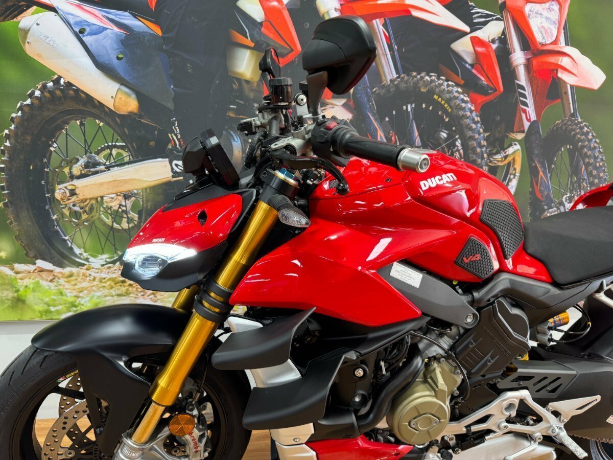 2022 DUCATI STREETFIGHTER V4 S SPORTS