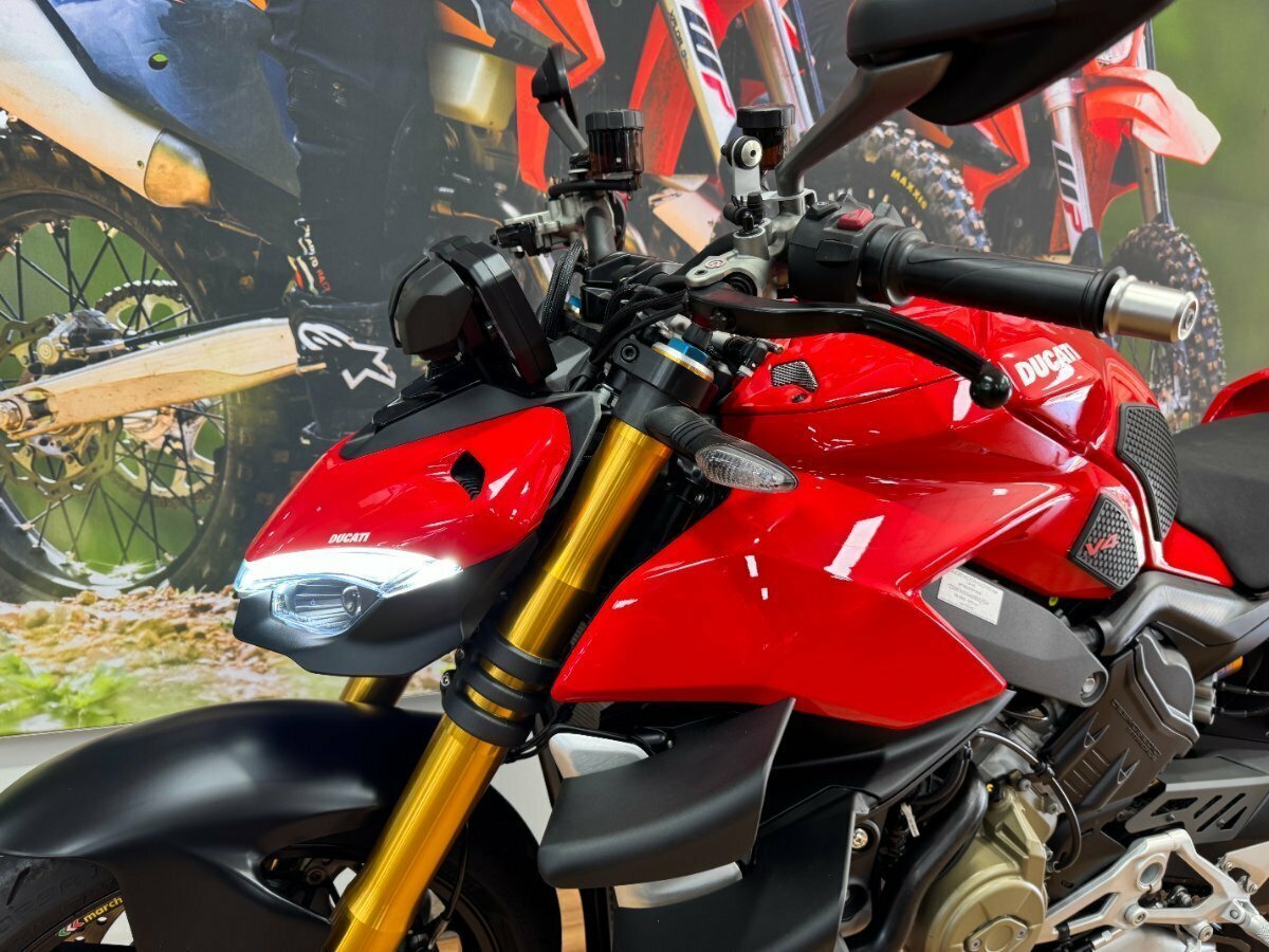2022 DUCATI STREETFIGHTER V4 S SPORTS