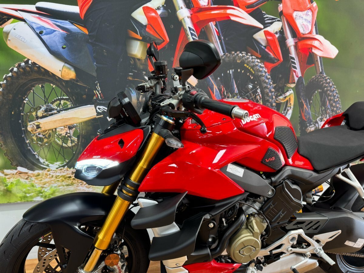 2022 DUCATI STREETFIGHTER V4 S SPORTS