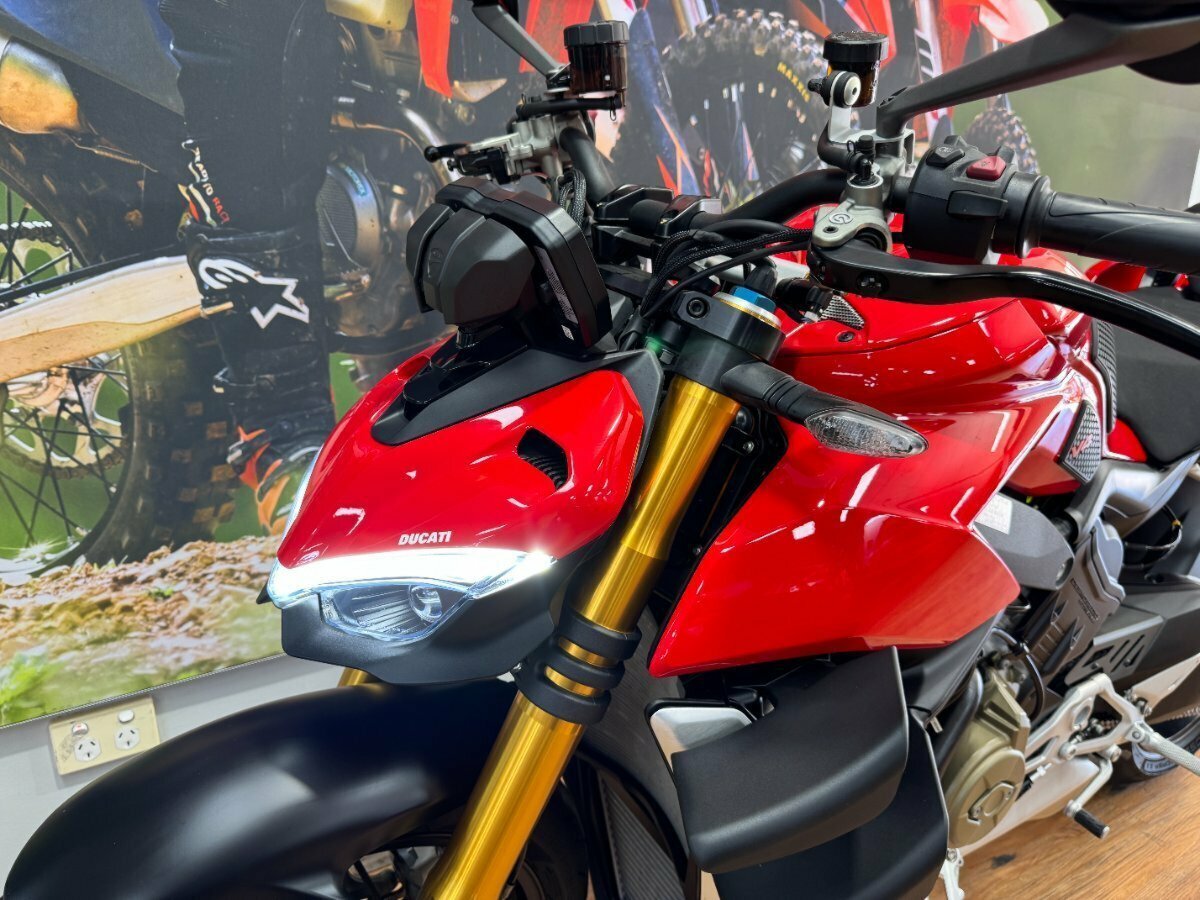 2022 DUCATI STREETFIGHTER V4 S SPORTS