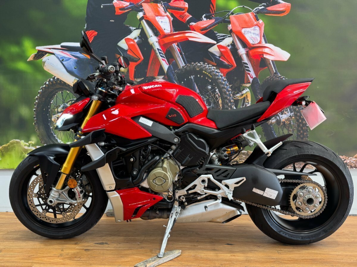 2022 DUCATI STREETFIGHTER V4 S SPORTS