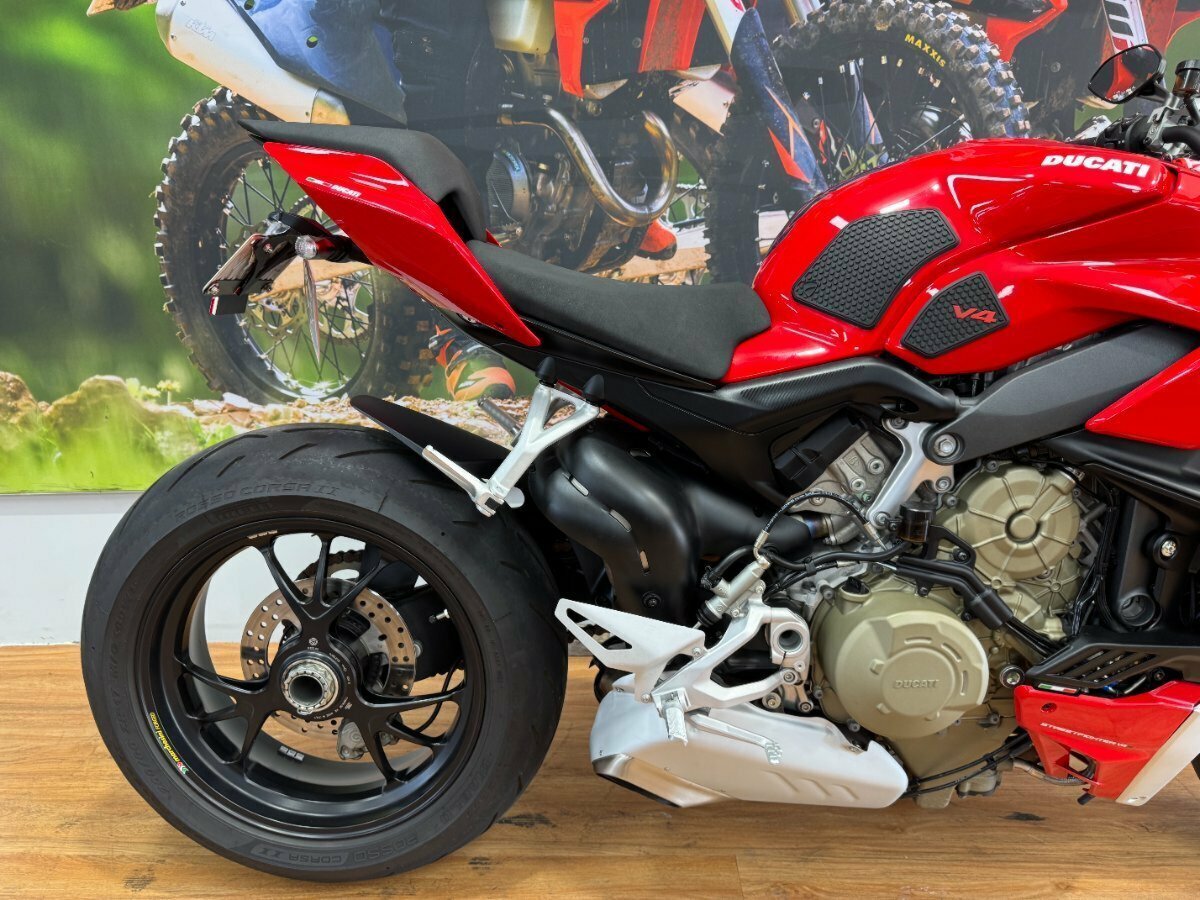 2022 DUCATI STREETFIGHTER V4 S SPORTS