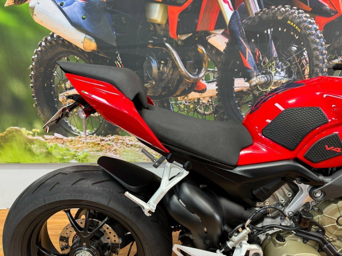 2022 DUCATI STREETFIGHTER V4 S SPORTS