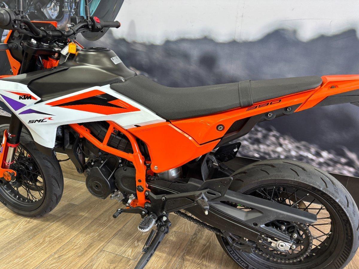 2025 KTM 390 SMC R LAMS SUPERMOTO