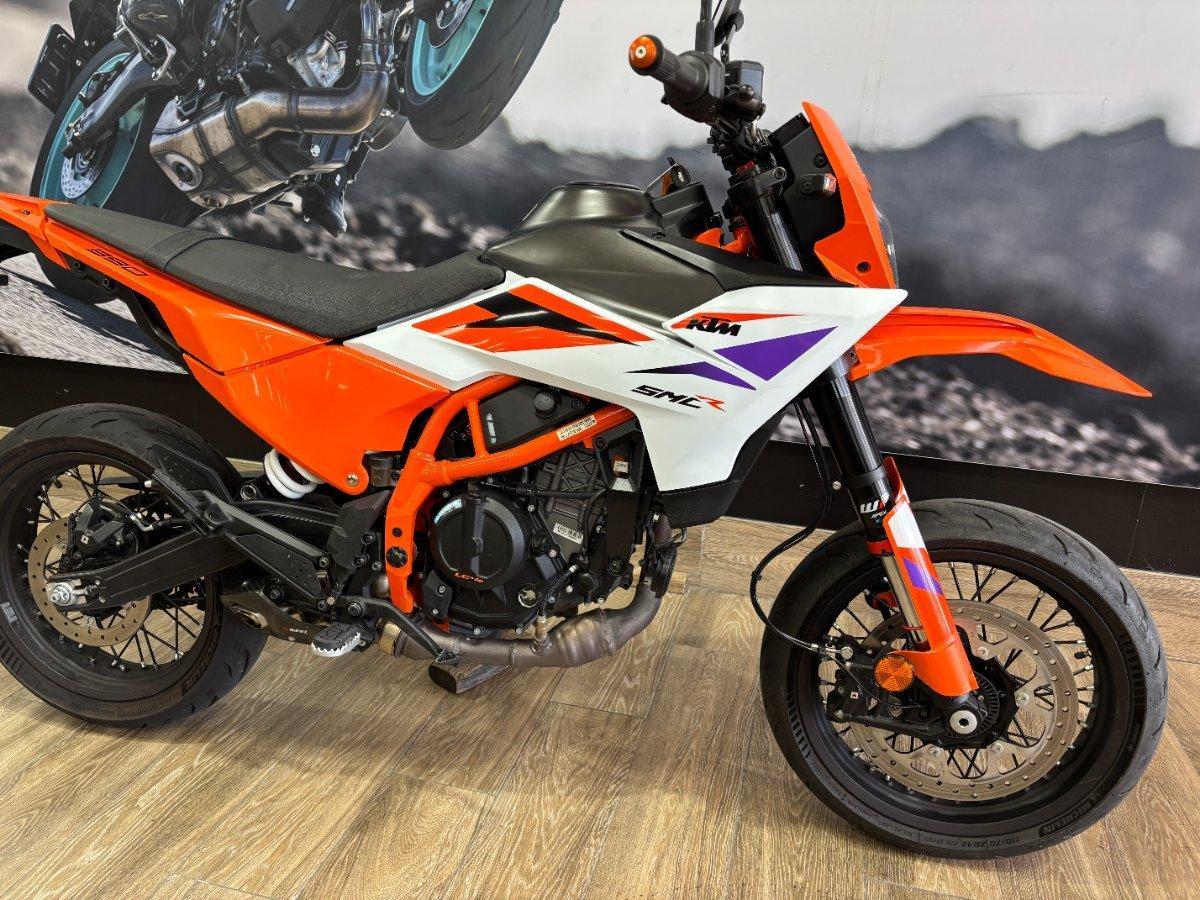 2025 KTM 390 SMC R LAMS SUPERMOTO
