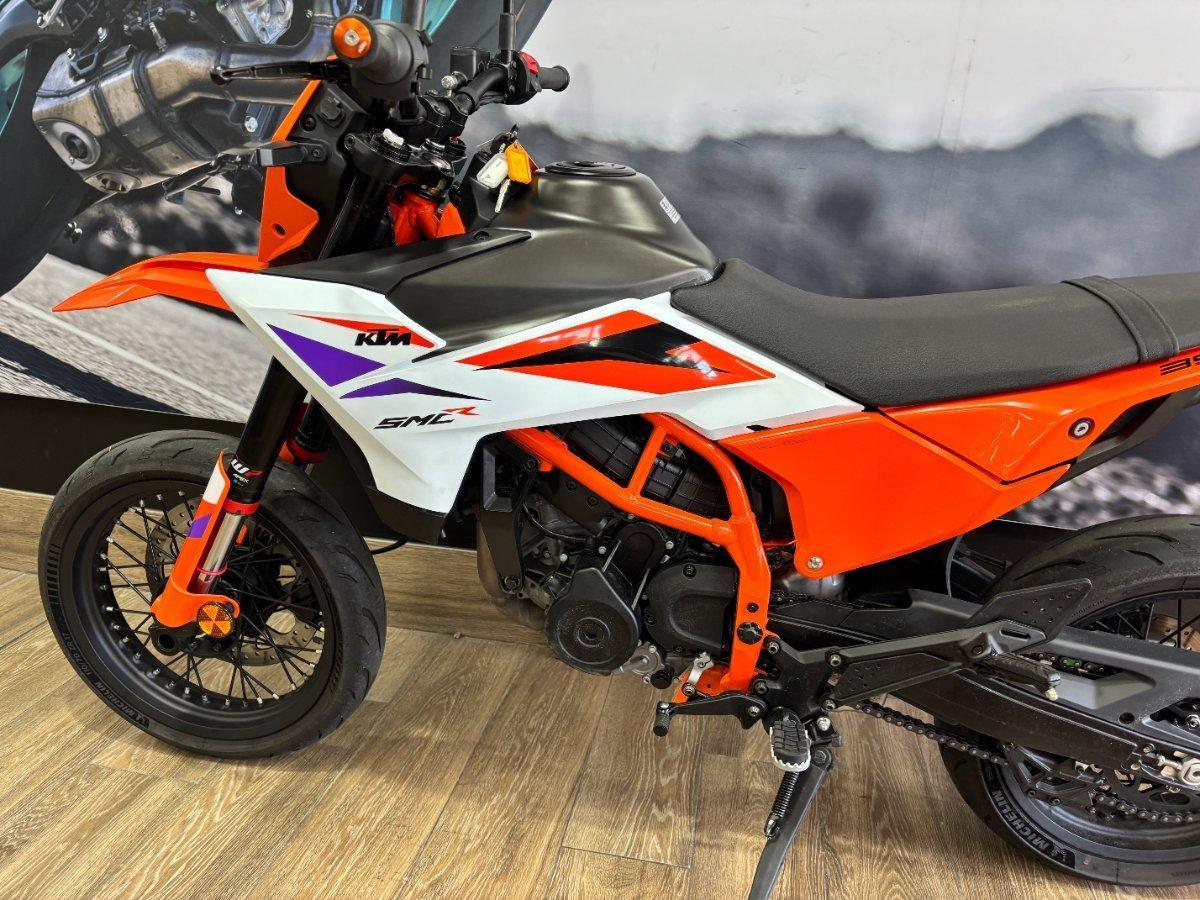 2025 KTM 390 SMC R LAMS SUPERMOTO