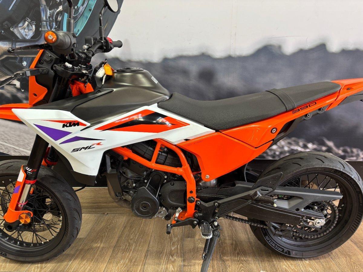 2025 KTM 390 SMC R LAMS SUPERMOTO
