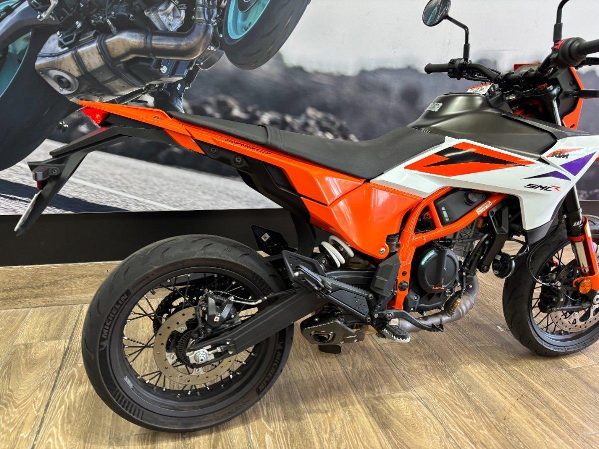 2025 KTM 390 SMC R LAMS SUPERMOTO