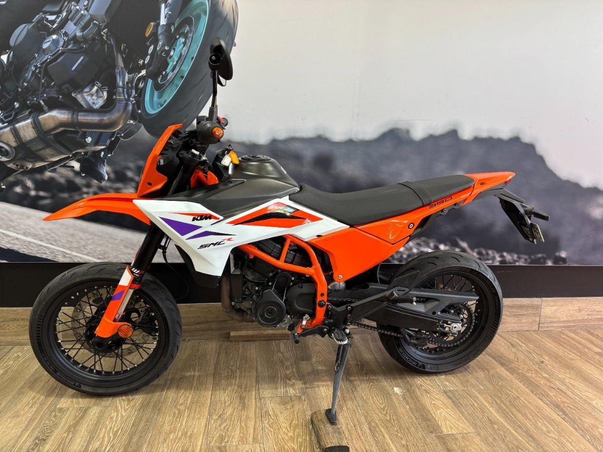 2025 KTM 390 SMC R LAMS SUPERMOTO