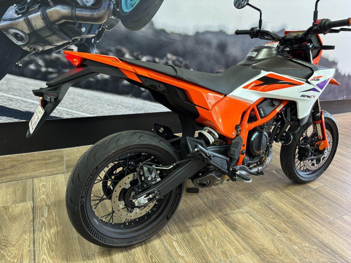 2025 KTM 390 SMC R LAMS SUPERMOTO