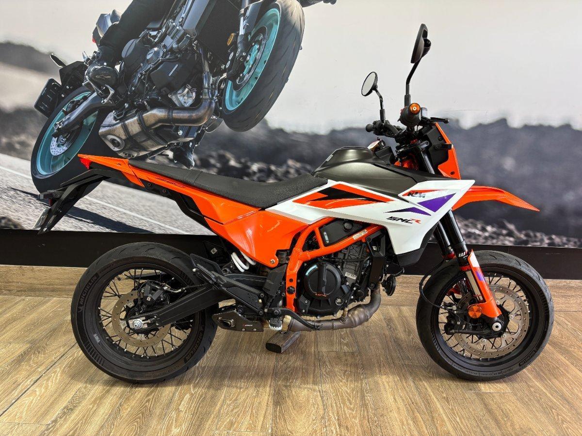 2025 KTM 390 SMC R LAMS SUPERMOTO
