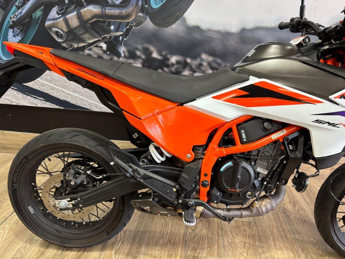 2025 KTM 390 SMC R LAMS SUPERMOTO