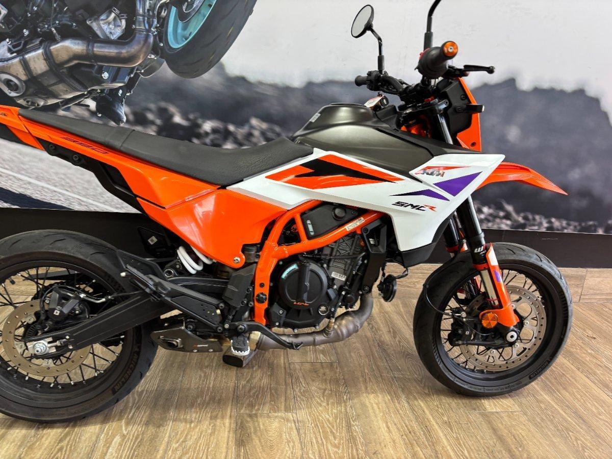 2025 KTM 390 SMC R LAMS SUPERMOTO