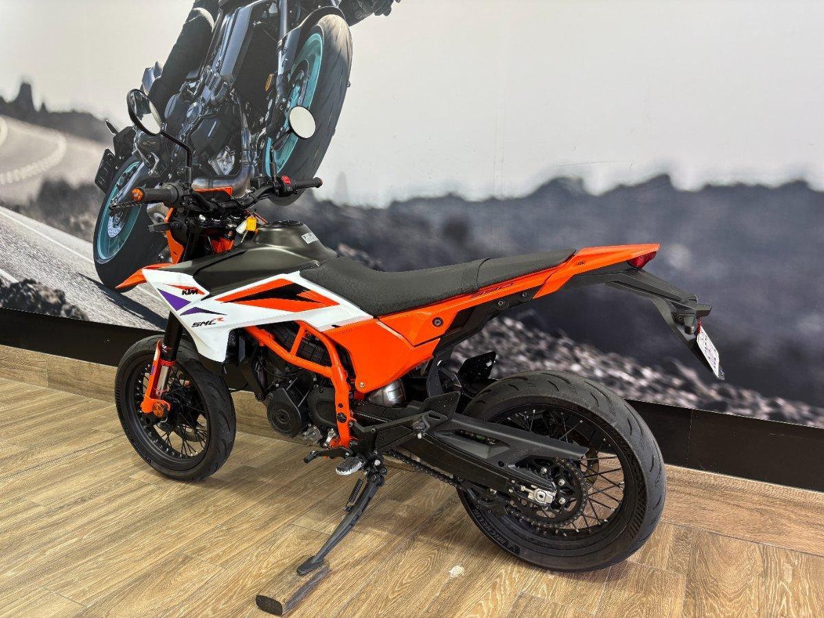 2025 KTM 390 SMC R LAMS SUPERMOTO
