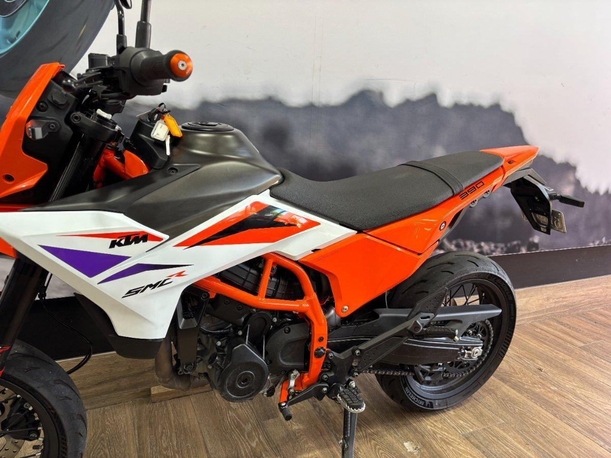 2025 KTM 390 SMC R LAMS SUPERMOTO