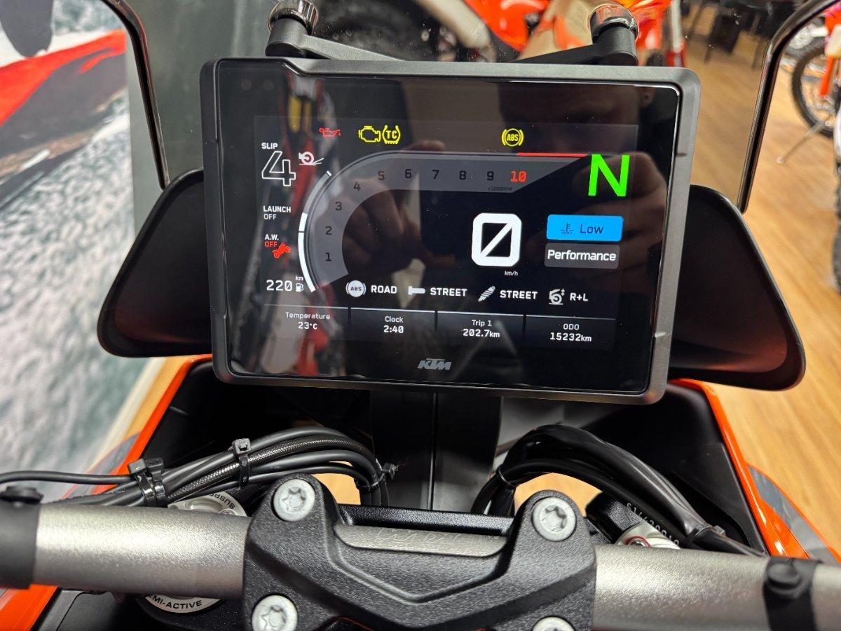 2022 KTM 1290 SUPER DUKE GT SPORTS