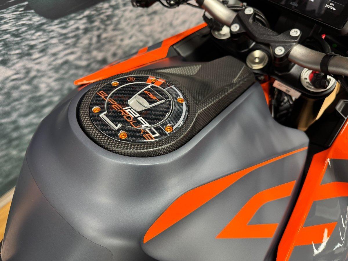2022 KTM 1290 SUPER DUKE GT SPORTS
