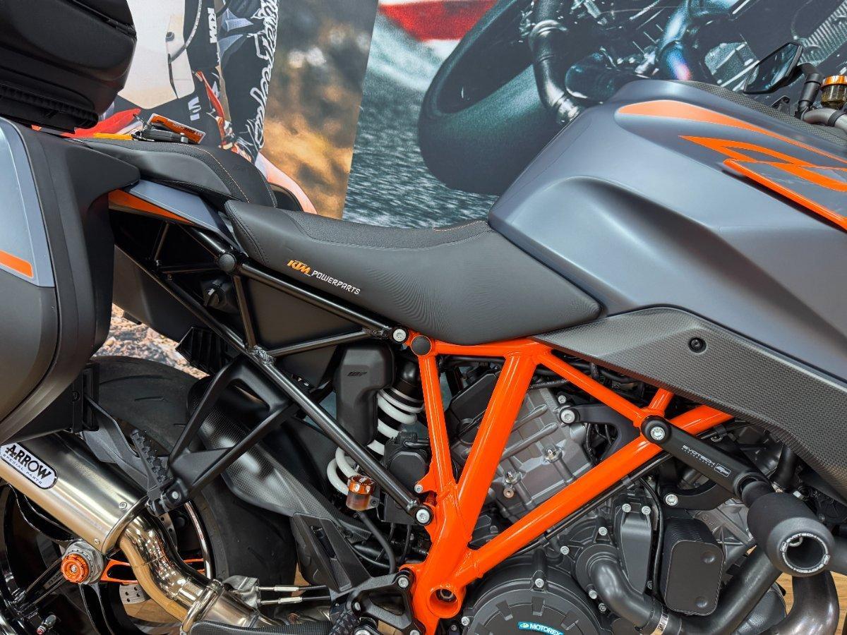 2022 KTM 1290 SUPER DUKE GT SPORTS