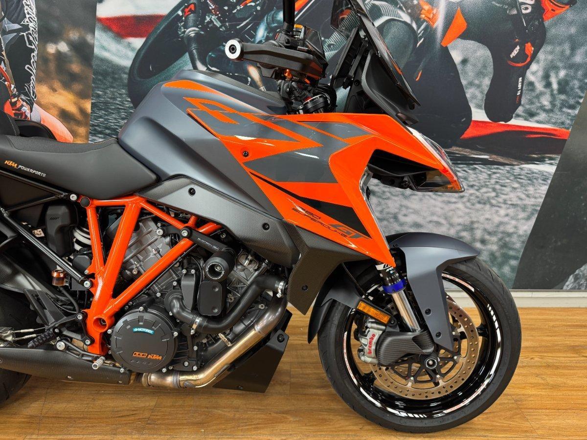 2022 KTM 1290 SUPER DUKE GT SPORTS
