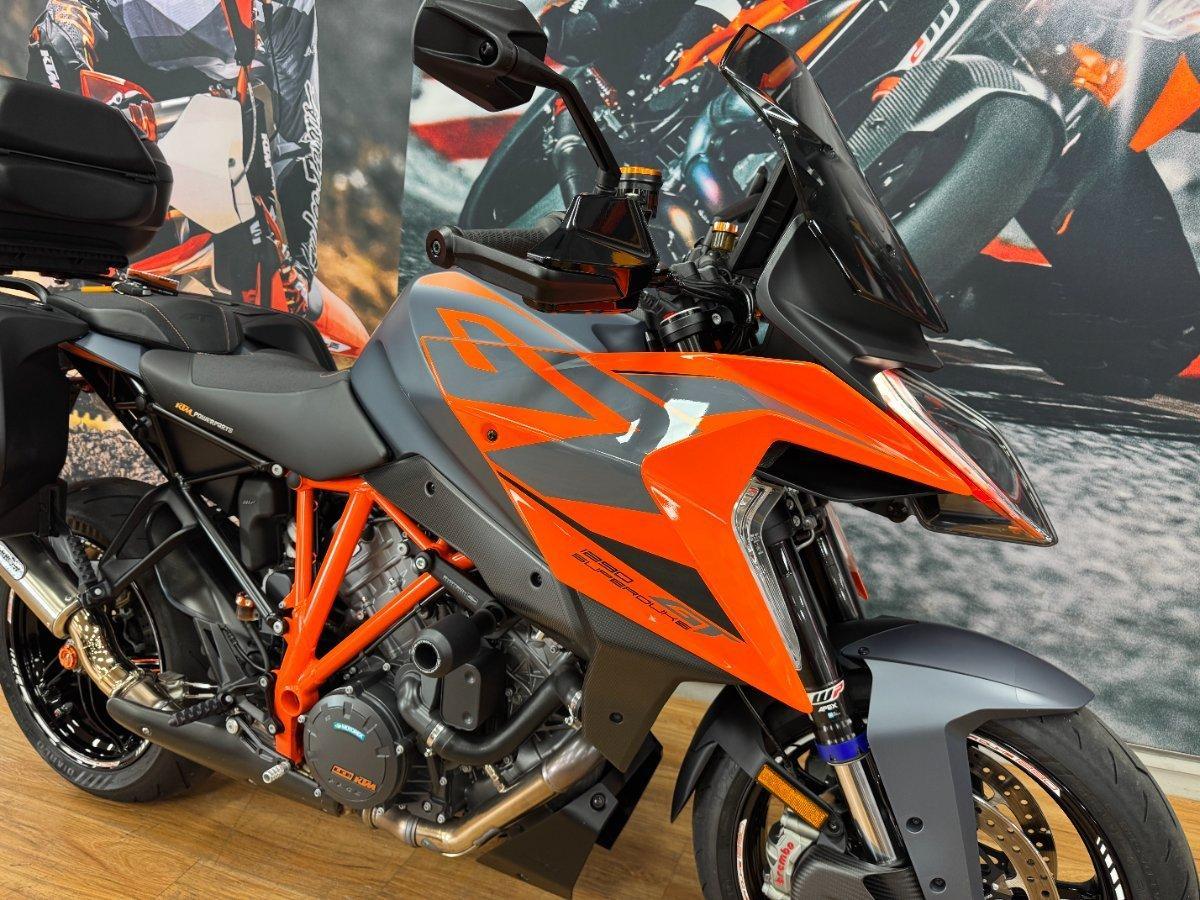 2022 KTM 1290 SUPER DUKE GT SPORTS