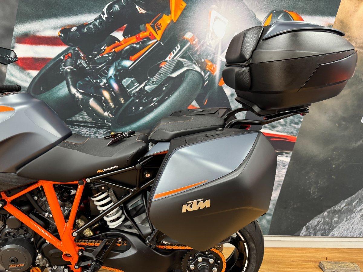 2022 KTM 1290 SUPER DUKE GT SPORTS