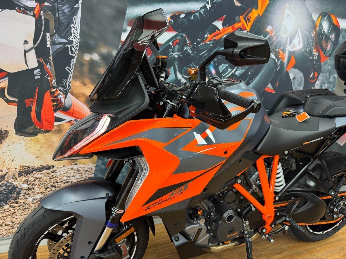2022 KTM 1290 SUPER DUKE GT SPORTS