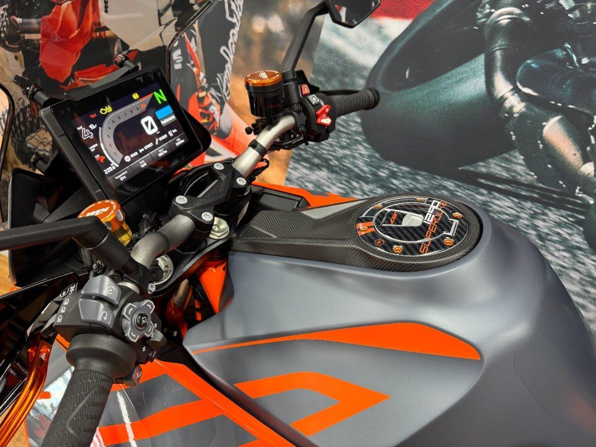 2022 KTM 1290 SUPER DUKE GT SPORTS