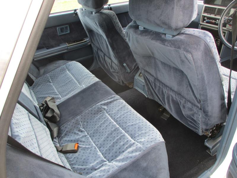 1988 NISSAN SKYLINE TI 4 SP AUTOMATIC 4D SEDAN