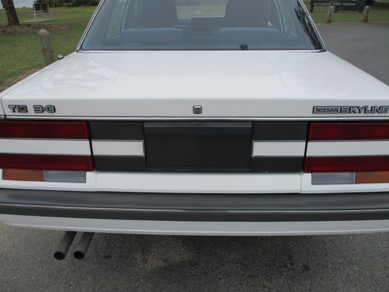 1988 NISSAN SKYLINE TI 4 SP AUTOMATIC 4D SEDAN