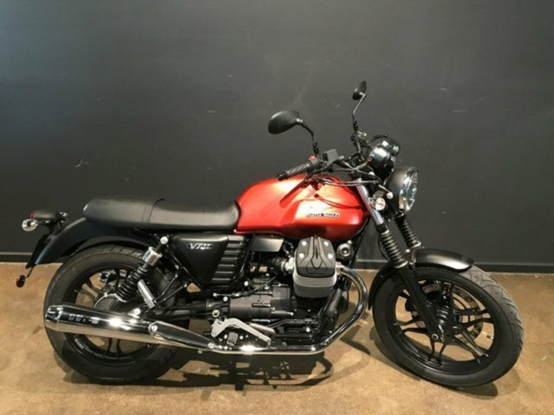 2017 MOTO GUZZI V7 II Stone