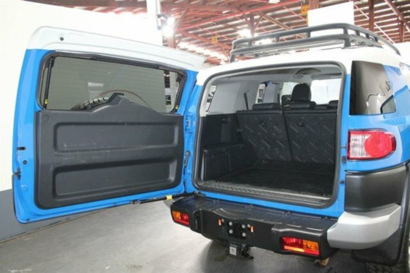2011 TOYOTA FJ CRUISER GSJ15R