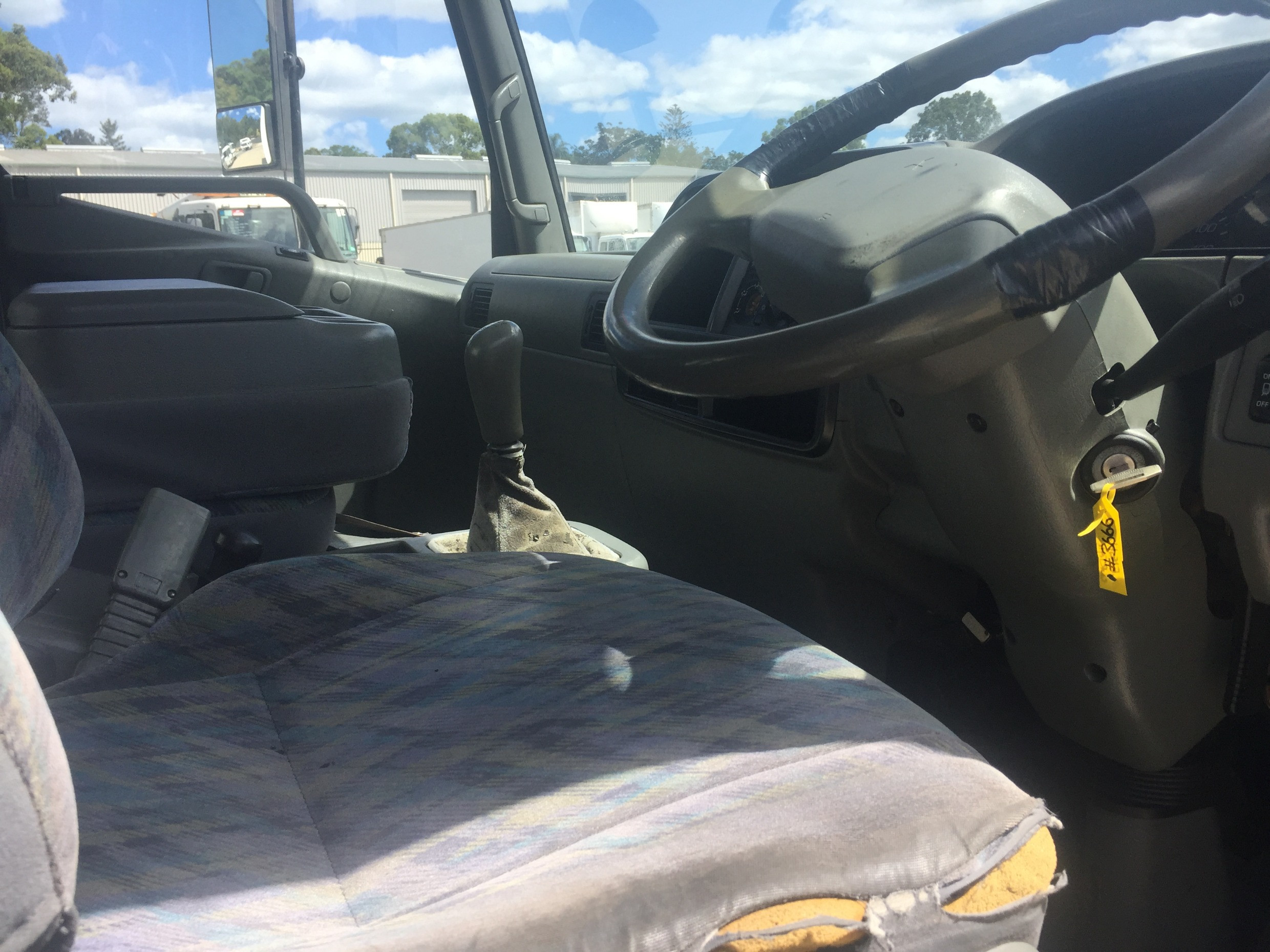 2006 FUSO FK617 MANUAL CURTAINSIDER