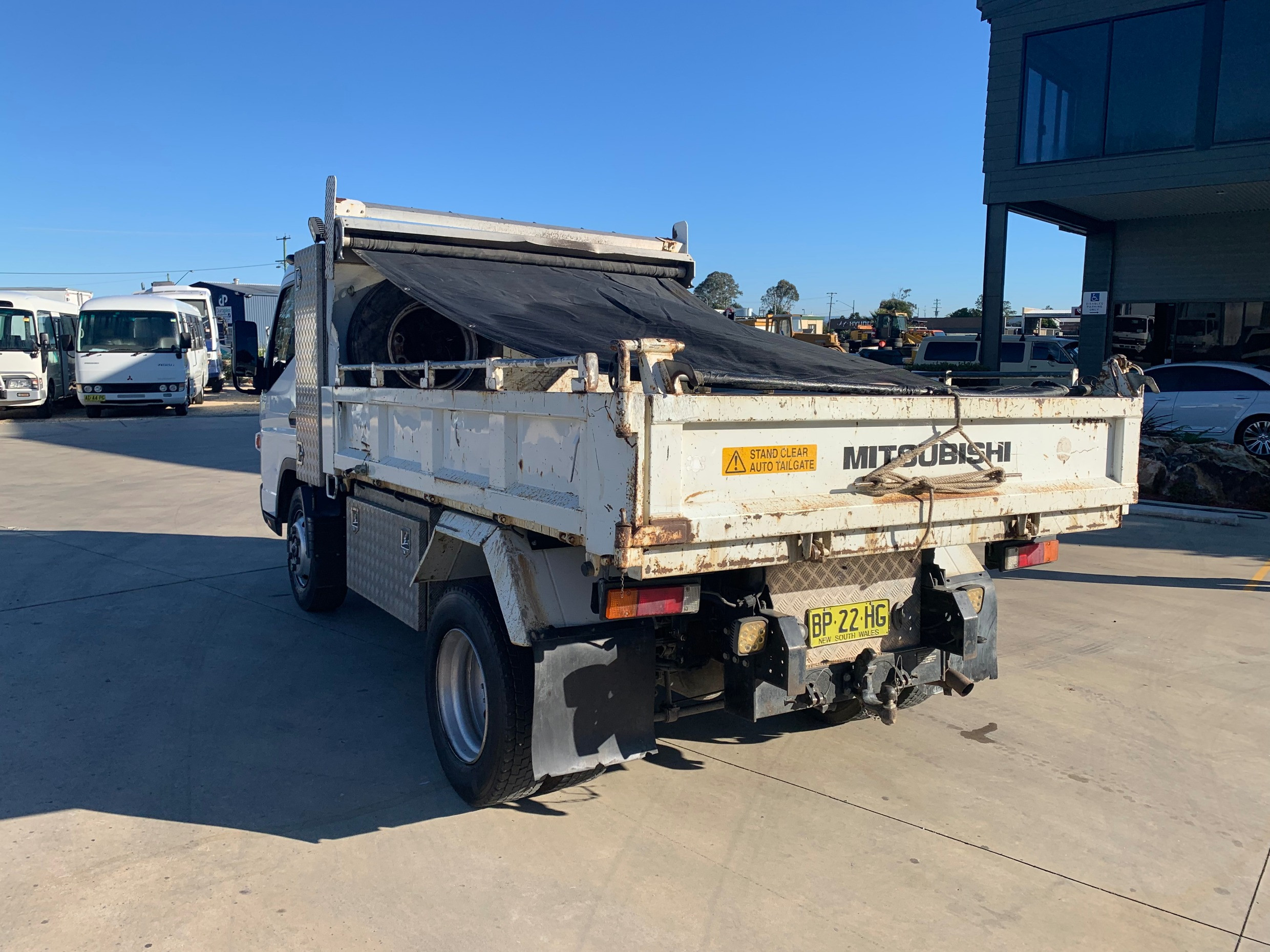 2012 FUSO CANTER 715 WIDE AUTOMATIC TIPPER