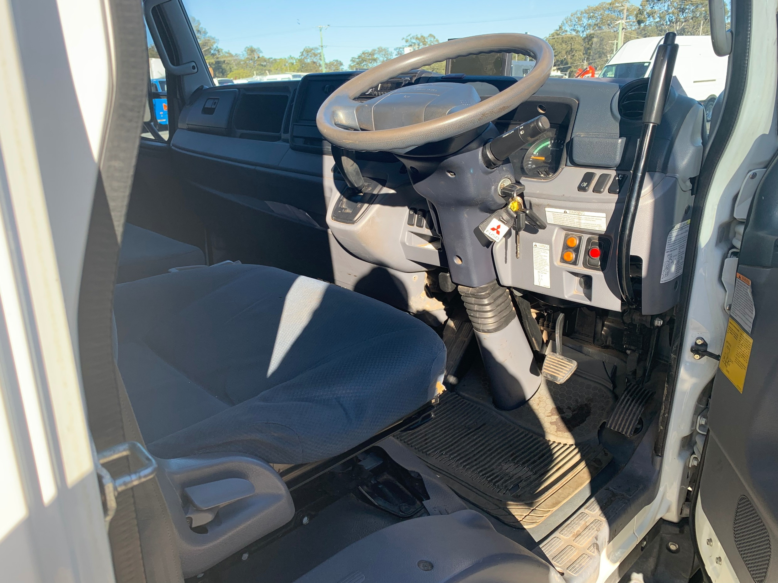2012 FUSO CANTER 715 WIDE AUTOMATIC TIPPER