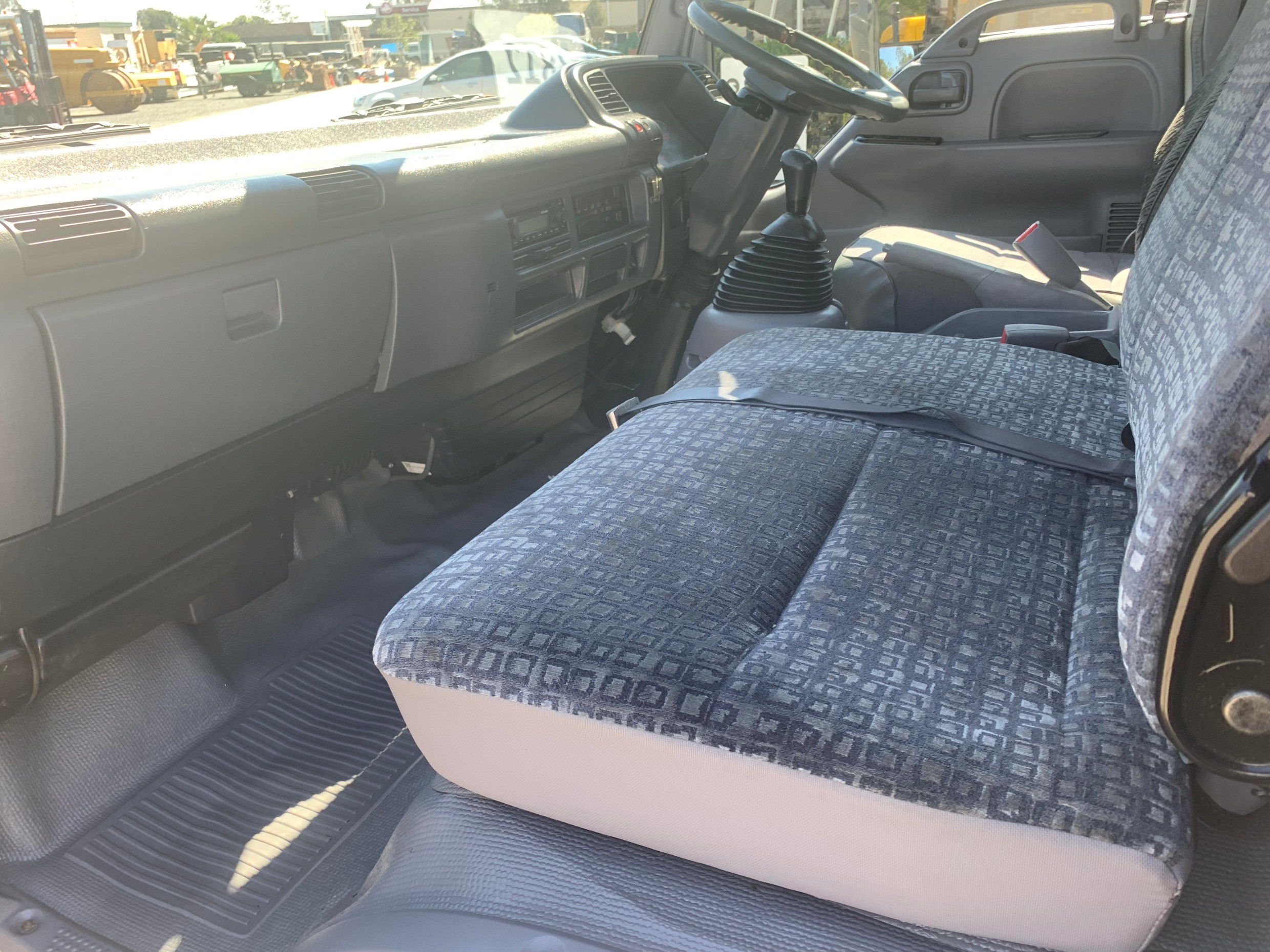 2007 ISUZU NPR 200 TRUCK MANUAL PANTECH