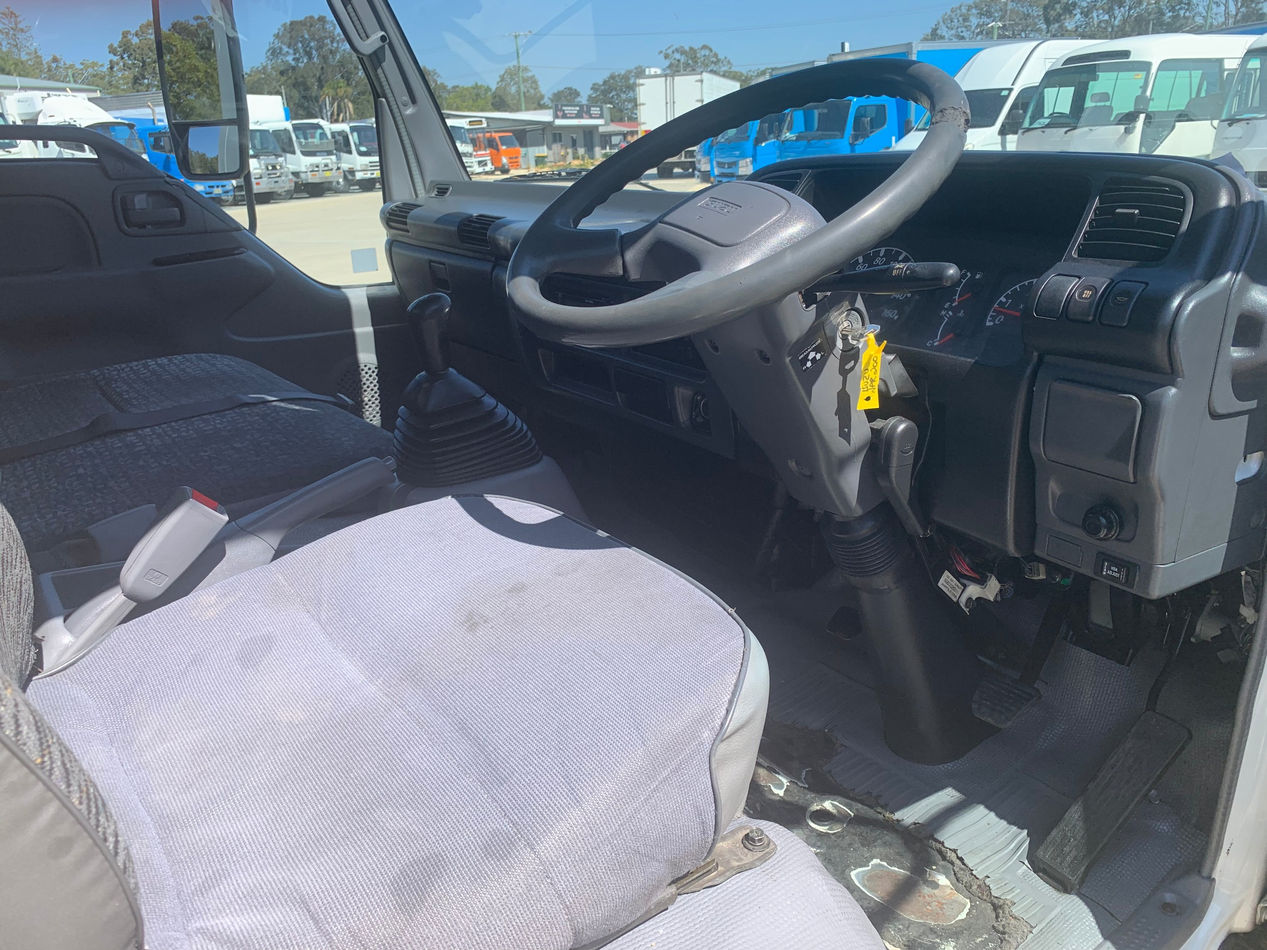 2007 ISUZU NPR 200 TRUCK MANUAL PANTECH