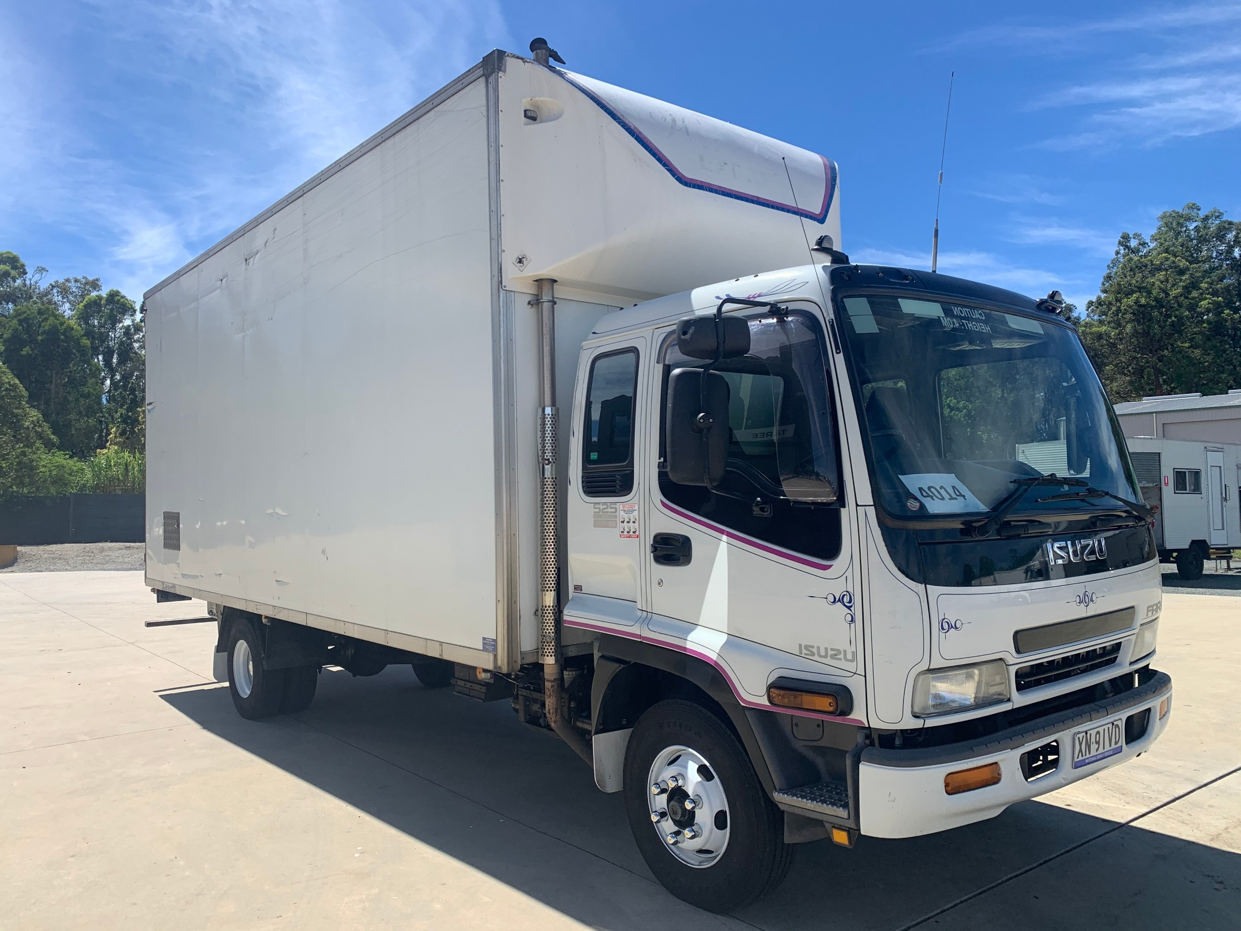 2006 ISUZU FRR525 MANUAL PANTECH TRUCK