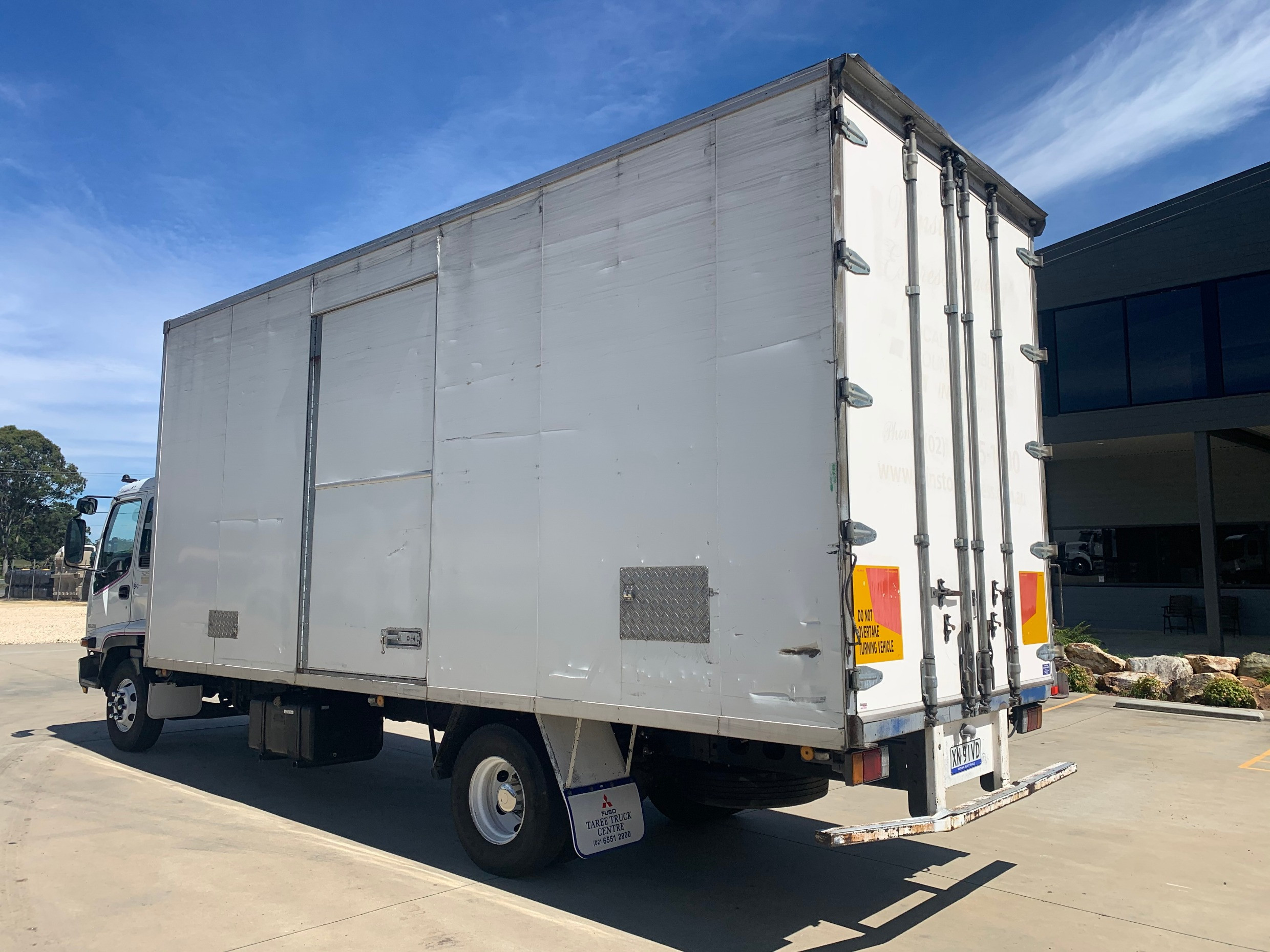2006 ISUZU FRR525 MANUAL PANTECH TRUCK