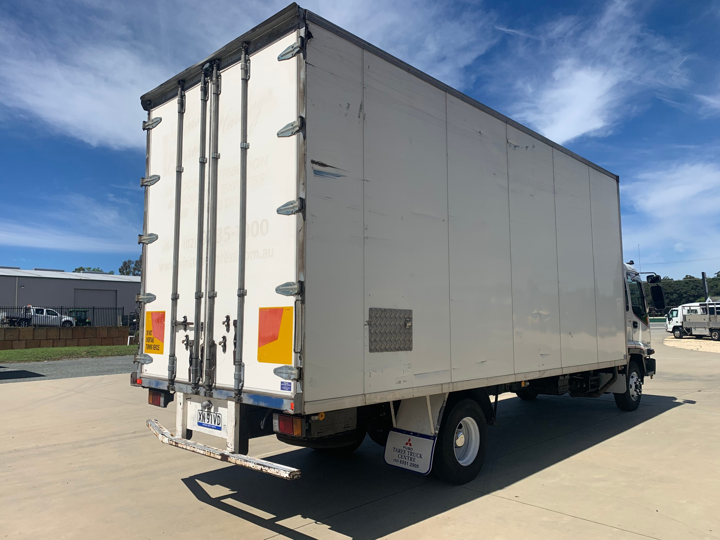 2006 ISUZU FRR525 MANUAL PANTECH TRUCK