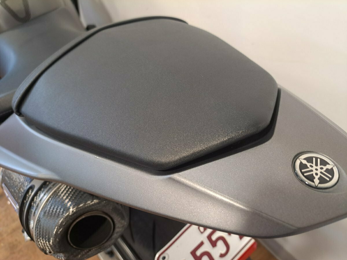 2011 YAMAHA YZF-R1 SPORTS