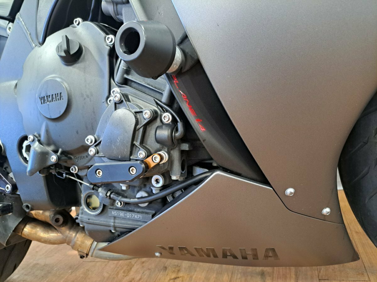 2011 YAMAHA YZF-R1 SPORTS