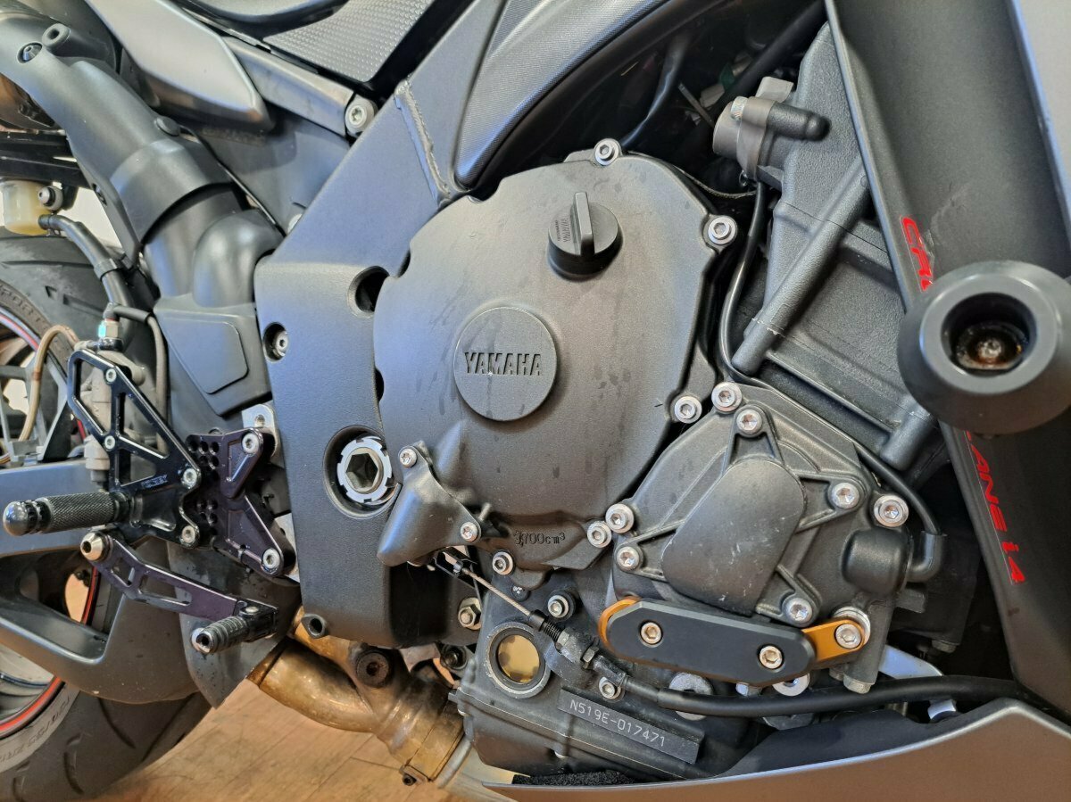 2011 YAMAHA YZF-R1 SPORTS
