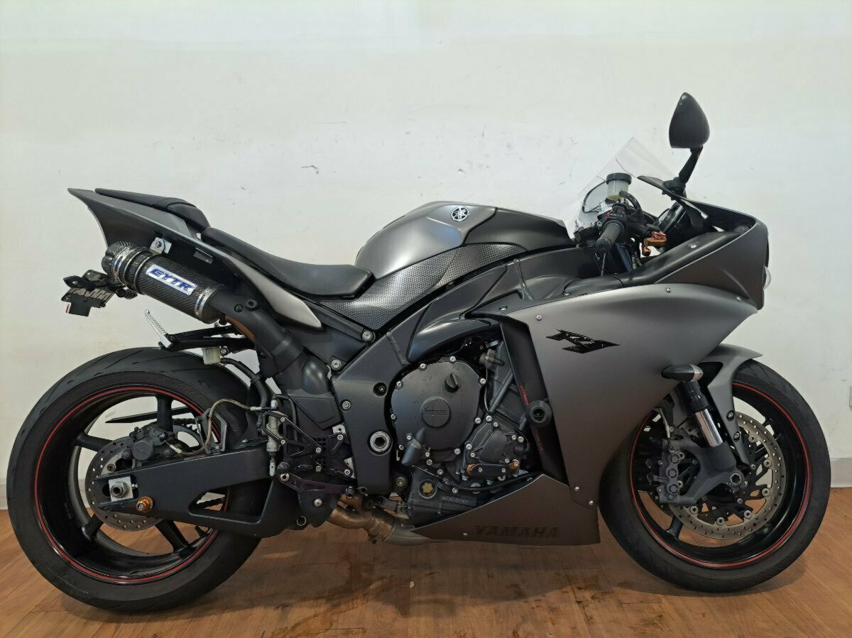 2011 YAMAHA YZF-R1 SPORTS