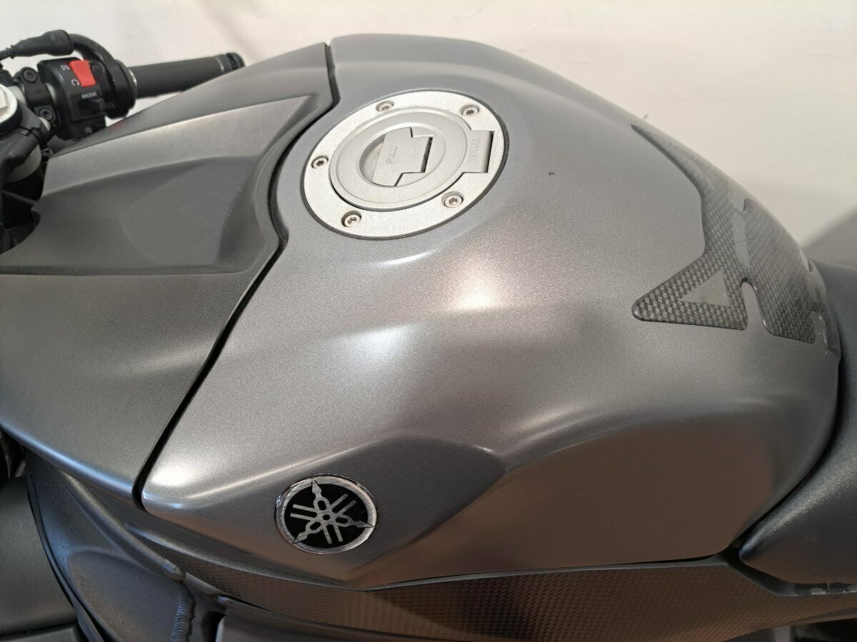 2011 YAMAHA YZF-R1 SPORTS