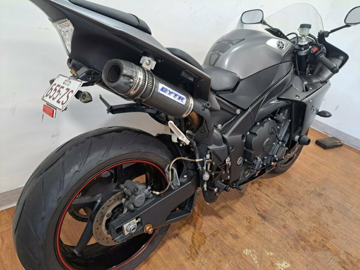 2011 YAMAHA YZF-R1 SPORTS